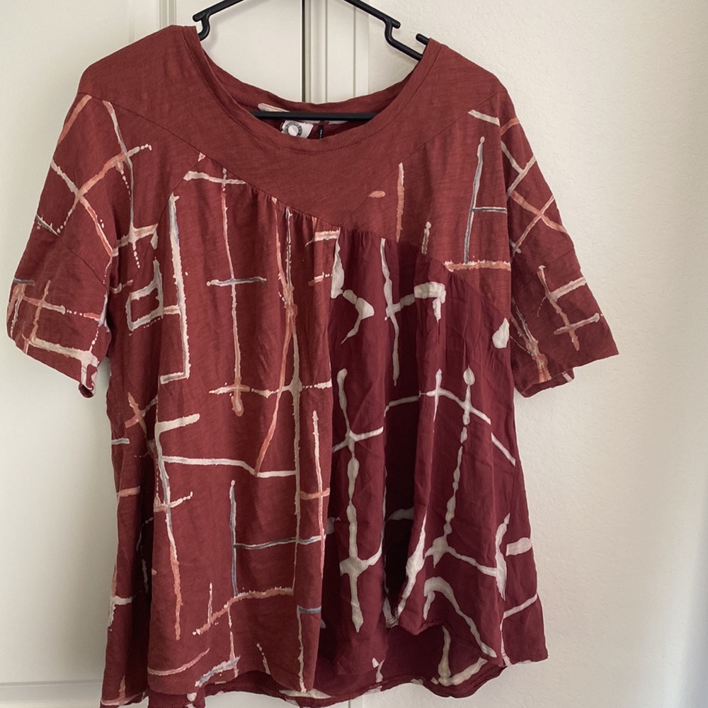 Akemi + Kin Tshirt Size Medium